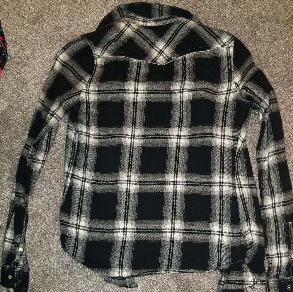 Plaid, button up. - Picture 2 of 2